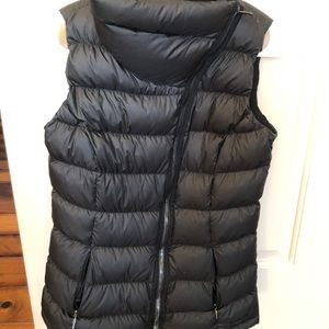 Athleta puffer vest!